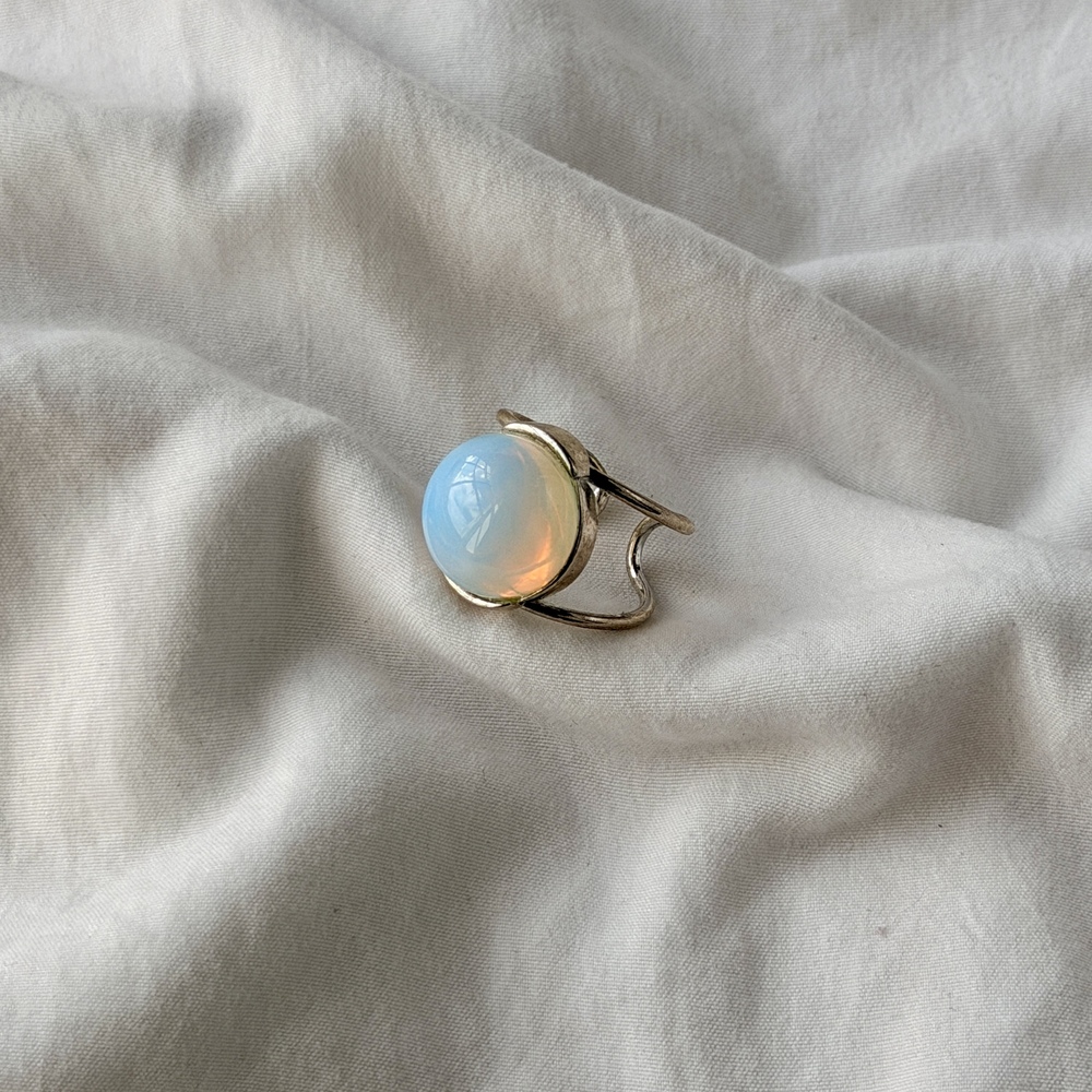 Silver Plated Cabochon Moonstone Adjustable Ring (US 5.5-9.5)